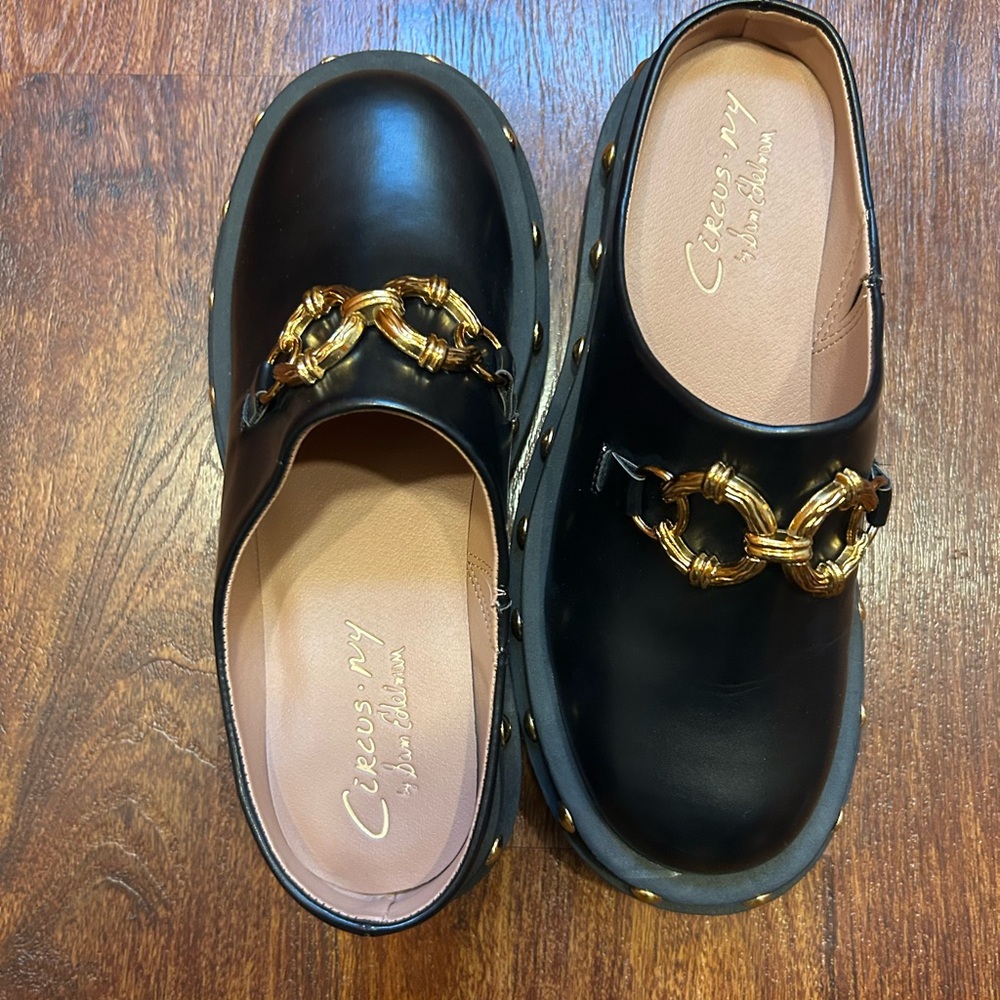 Cressony Black and Gold Slip-On Loafers
